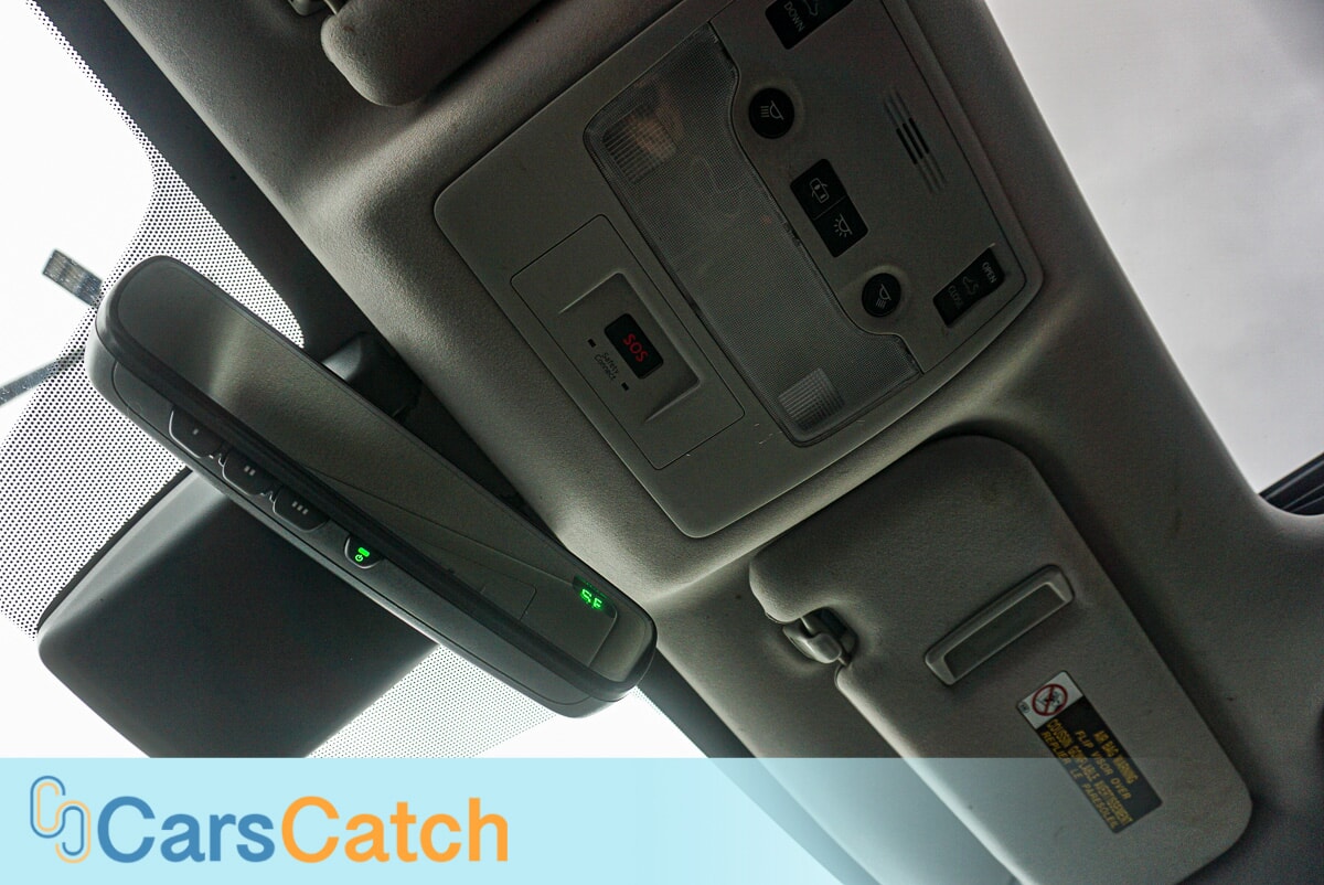 CARSCATCH  - Used vehicle - SEDAN LEXUS IS 2017