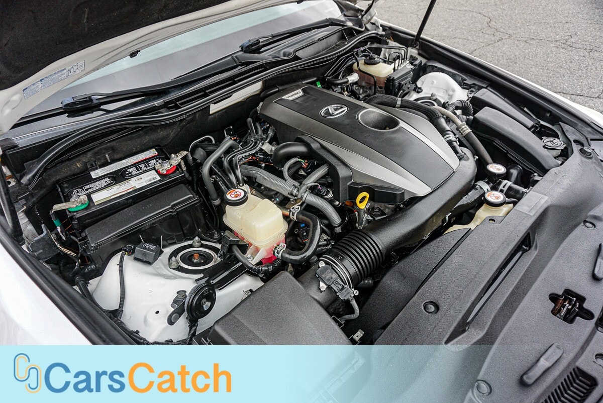 CARSCATCH  - Used vehicle - SEDAN LEXUS IS 2017