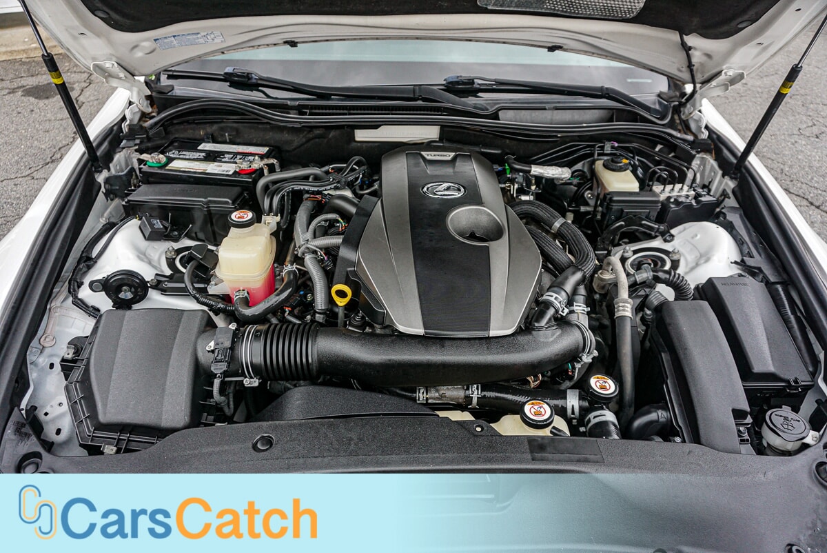 CARSCATCH  - Used vehicle - SEDAN LEXUS IS 2017