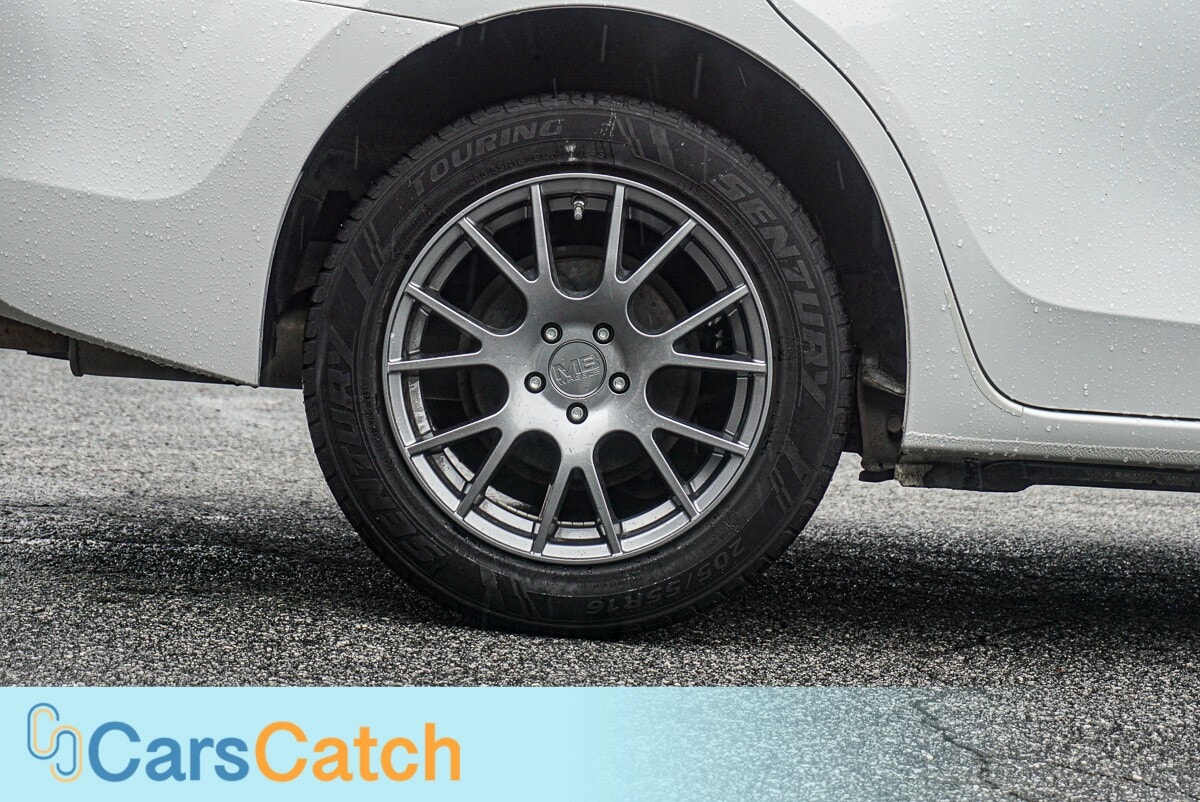 CARSCATCH  - Used vehicle - SEDAN TOYOTA COROLLA 2018