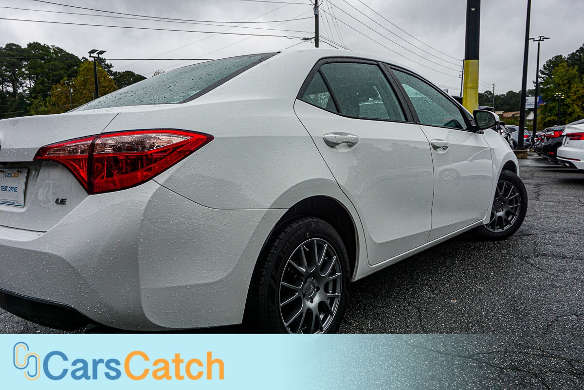 CARSCATCH  - Used vehicle - SEDAN TOYOTA COROLLA 2018