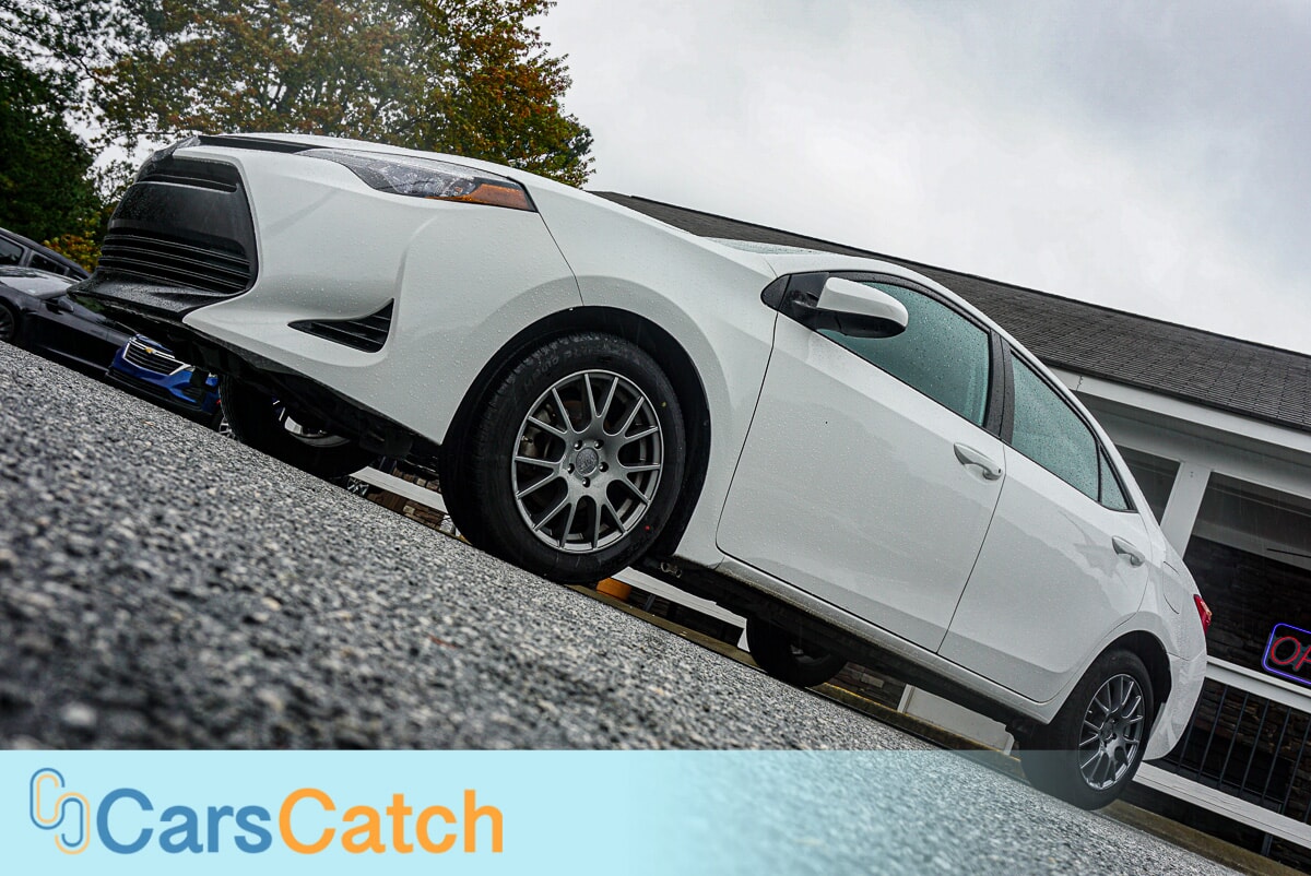 CARSCATCH  - Used vehicle - SEDAN TOYOTA COROLLA 2018