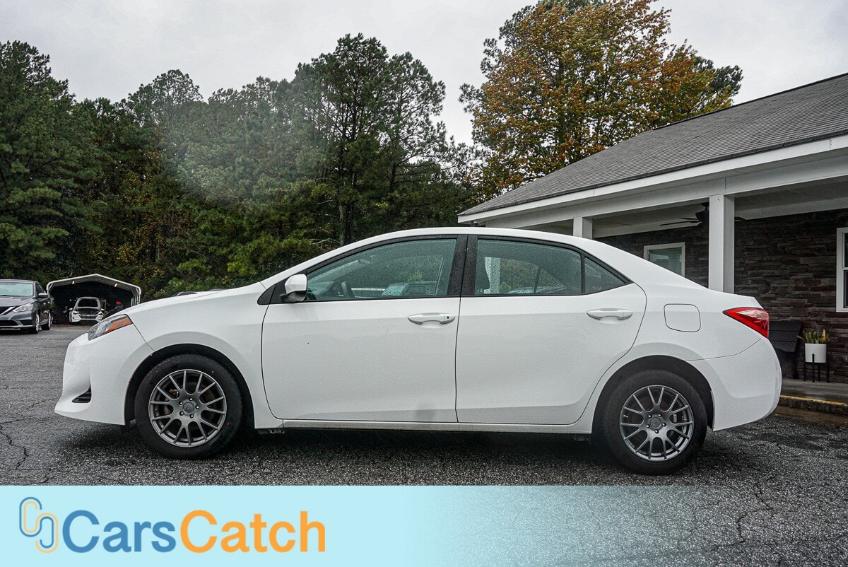 CARSCATCH  - Used vehicle - SEDAN TOYOTA COROLLA 2018