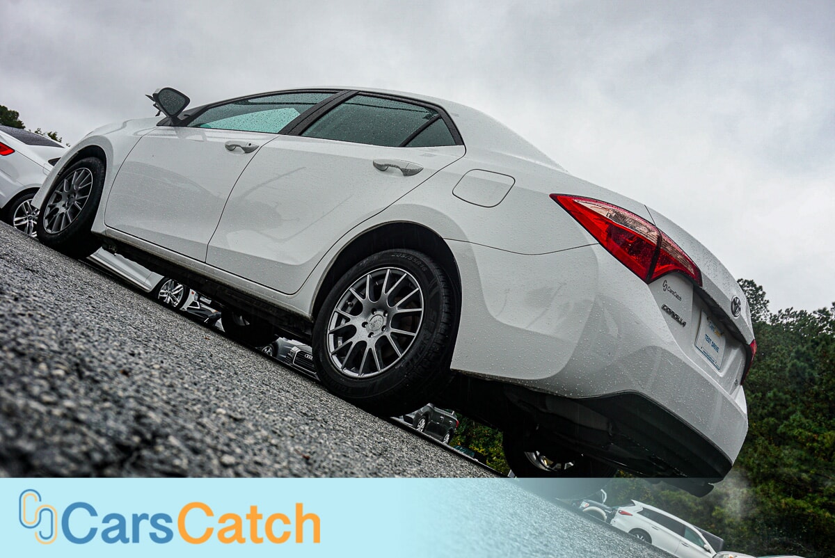 CARSCATCH  - Used vehicle - SEDAN TOYOTA COROLLA 2018