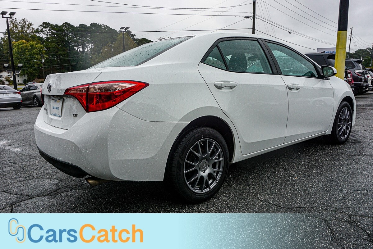 CARSCATCH  - Used vehicle - SEDAN TOYOTA COROLLA 2018