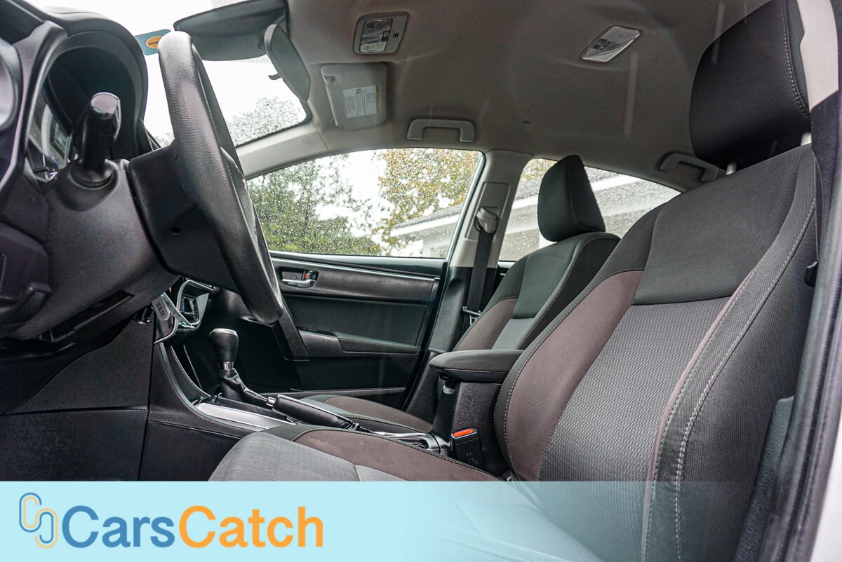 CARSCATCH  - Used vehicle - SEDAN TOYOTA COROLLA 2018