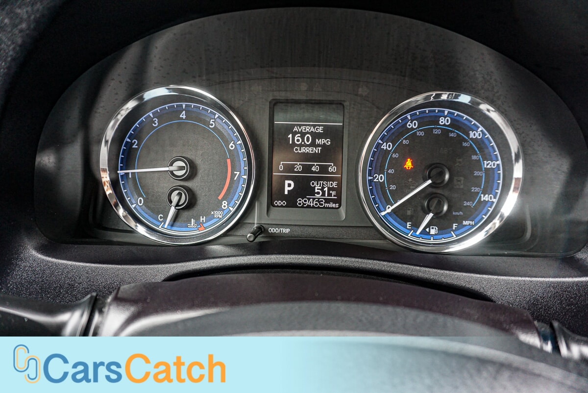 CARSCATCH  - Used vehicle - SEDAN TOYOTA COROLLA 2018
