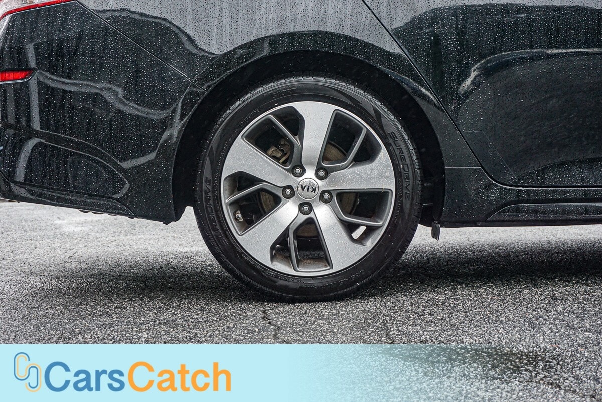 CARSCATCH  - Used vehicle - SEDAN KIA OPTIMA 2019