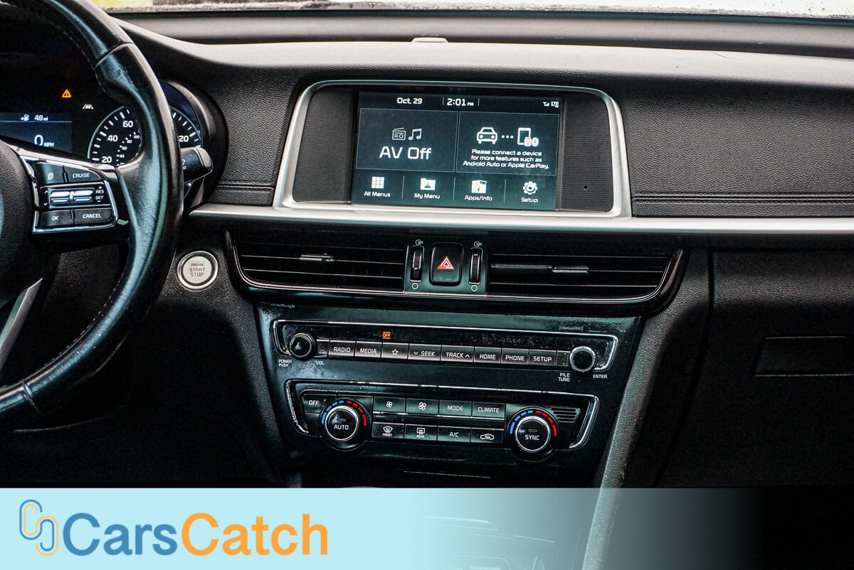 CARSCATCH  - Used vehicle - SEDAN KIA OPTIMA 2019