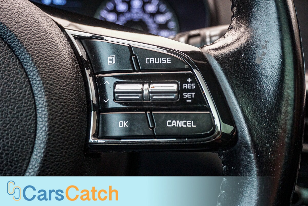 CARSCATCH  - Used vehicle - SEDAN KIA OPTIMA 2019