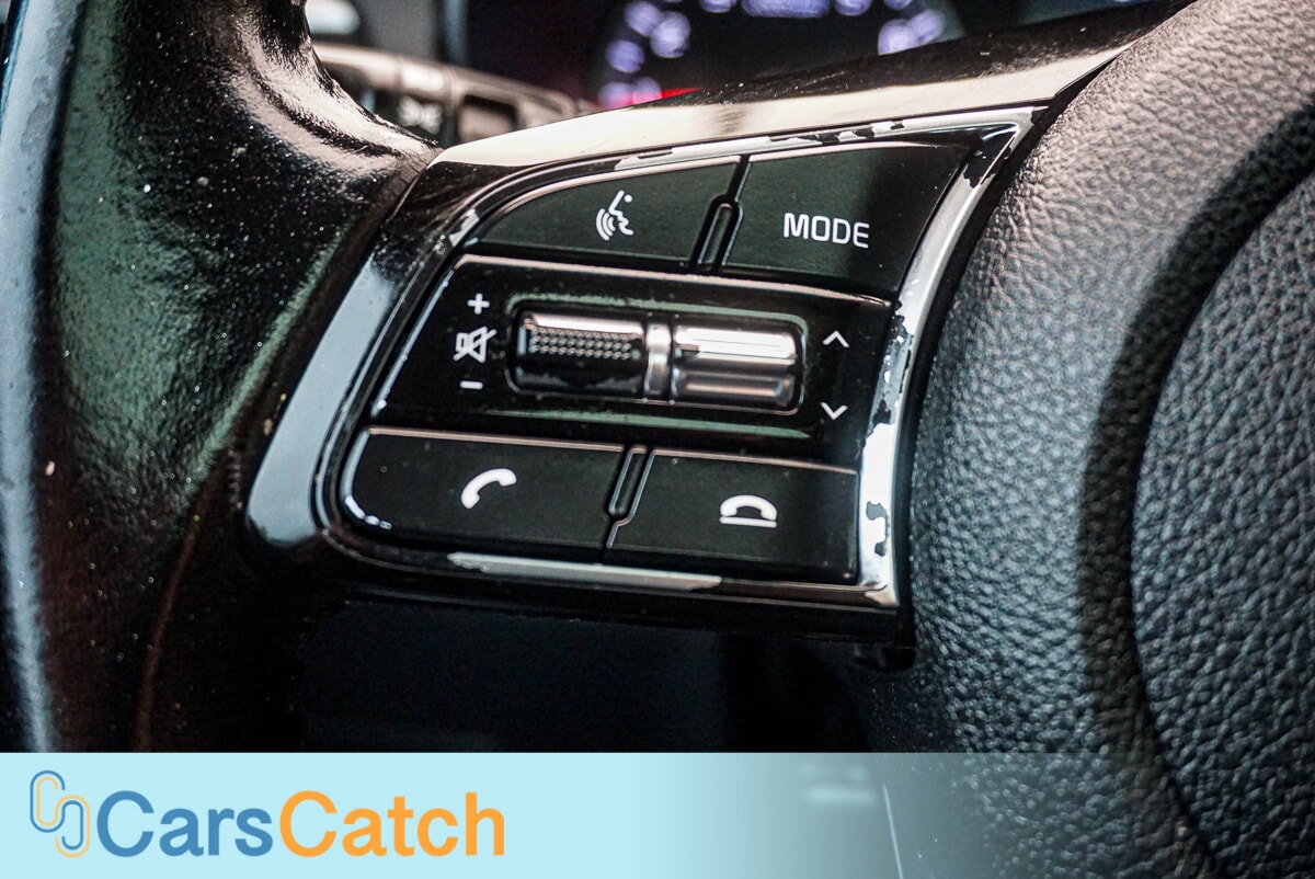 CARSCATCH  - Used vehicle - SEDAN KIA OPTIMA 2019