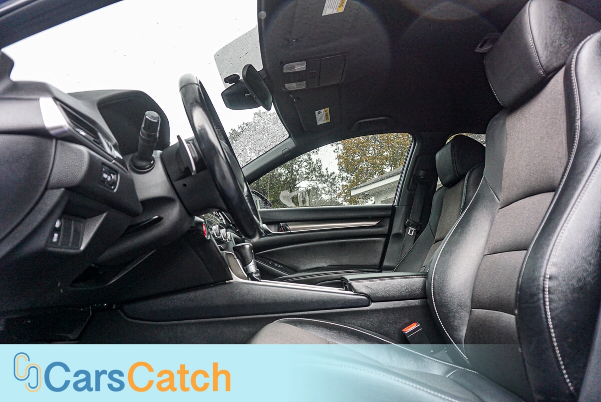 CARSCATCH  - Used vehicle - SEDAN HONDA ACCORD 2020