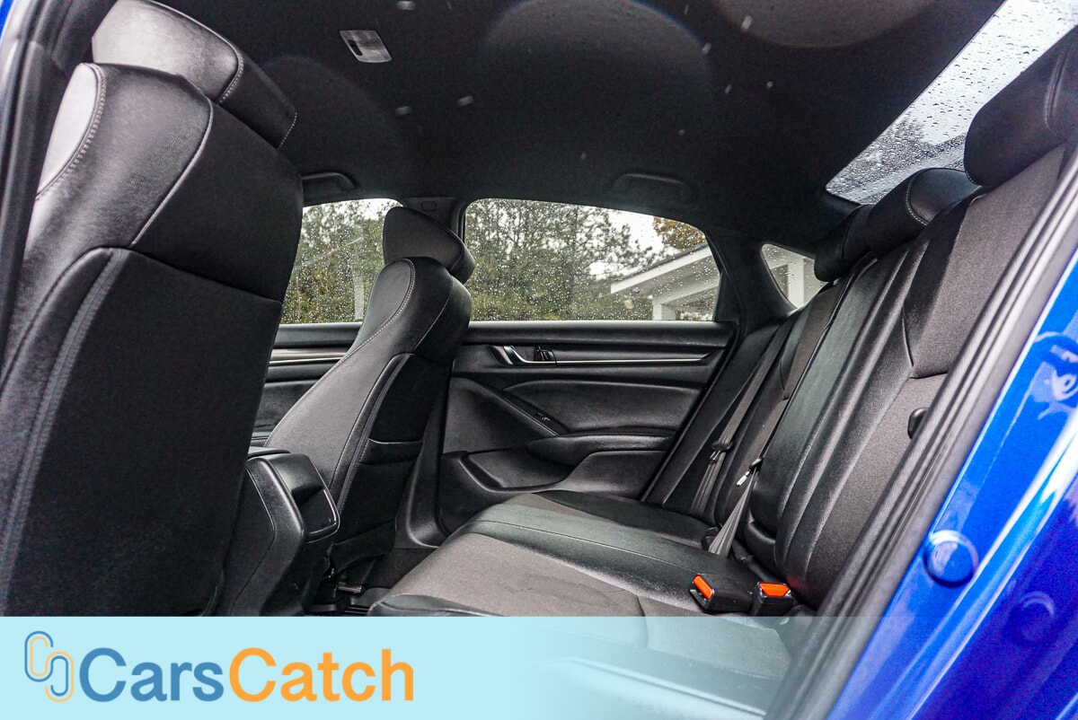 CARSCATCH  - Used vehicle - SEDAN HONDA ACCORD 2020