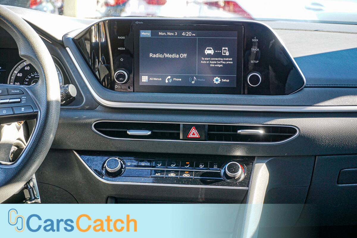 CARSCATCH - Used vehicle - SEDAN HYUNDAI SONATA 2022