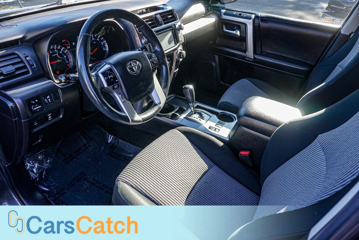 CARSCATCH - Used vehicle - SUV TOYOTA 4RUNNER 2016
