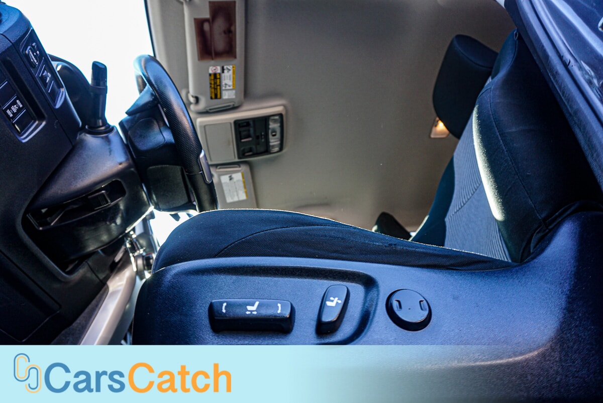 CARSCATCH - Used vehicle - SUV TOYOTA 4RUNNER 2016