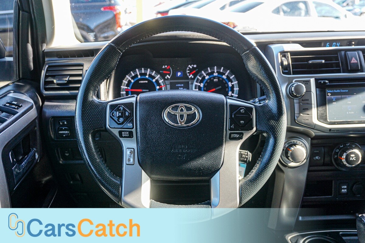 CARSCATCH - Used vehicle - SUV TOYOTA 4RUNNER 2016