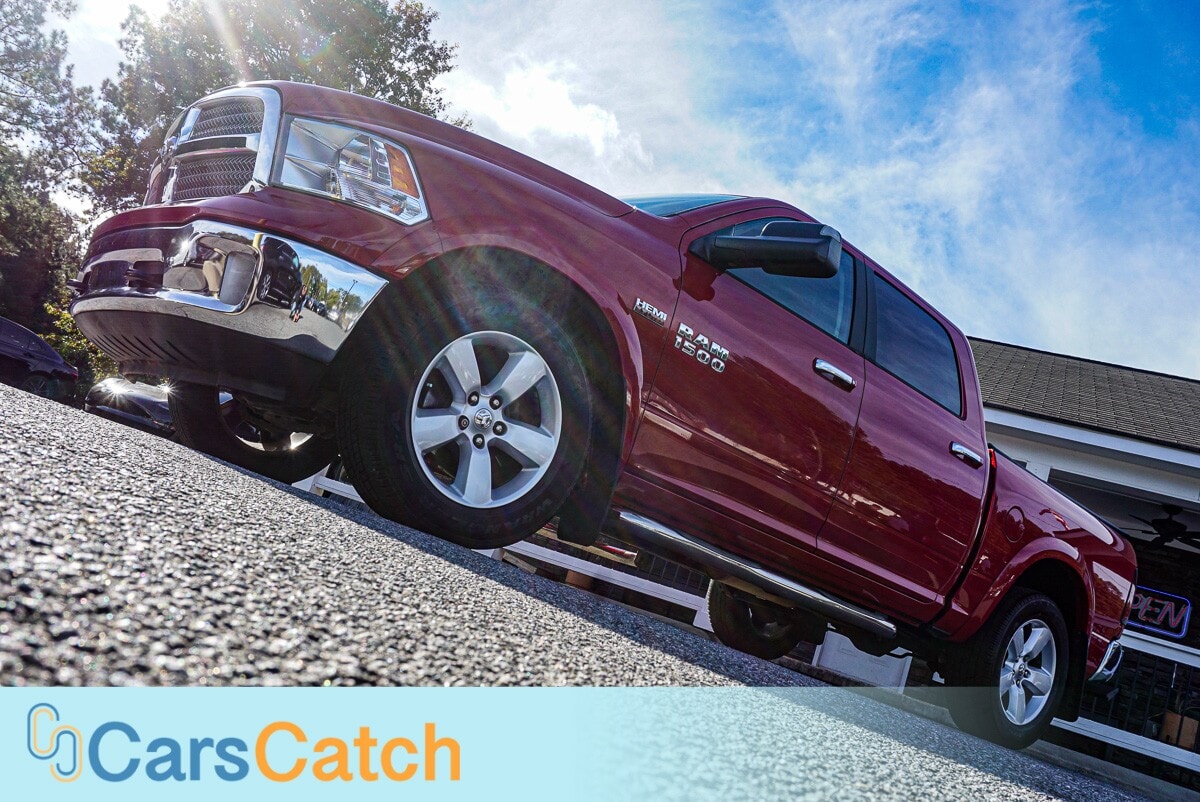 CARSCATCH  - Used vehicle - TRUCK RAM 1500 2018