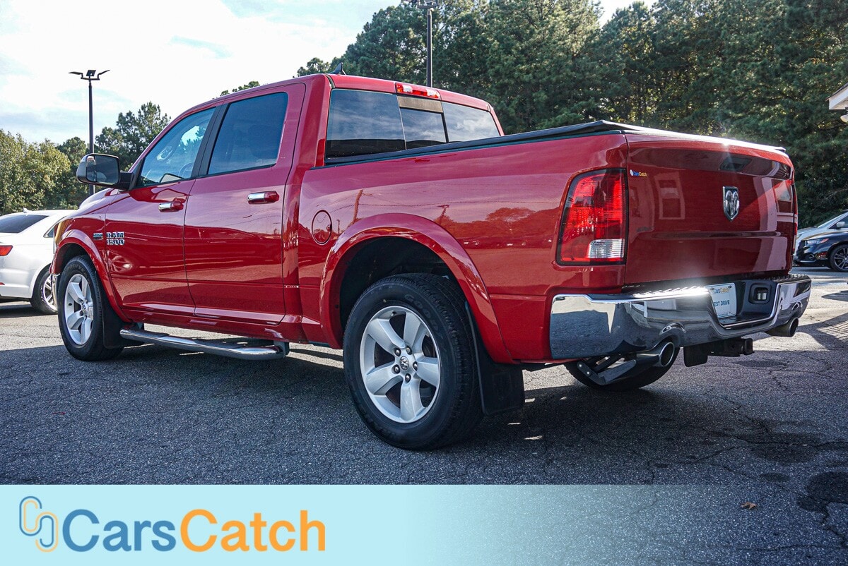 CARSCATCH  - Used vehicle - TRUCK RAM 1500 2018