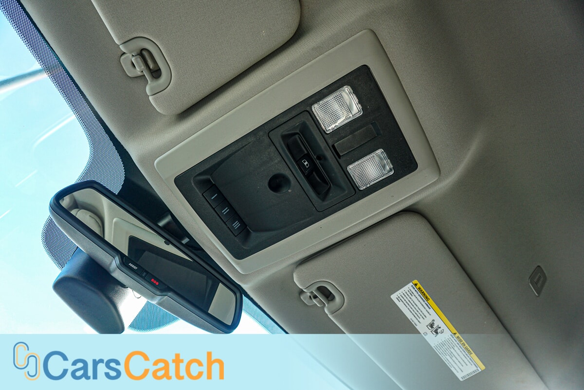 CARSCATCH  - Used vehicle - TRUCK RAM 1500 2018