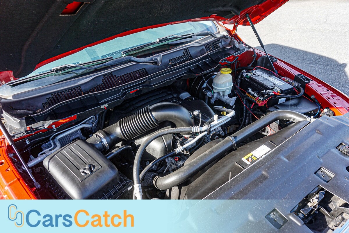 CARSCATCH  - Used vehicle - TRUCK RAM 1500 2018