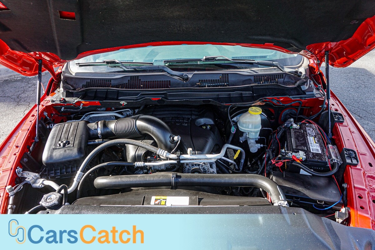CARSCATCH  - Used vehicle - TRUCK RAM 1500 2018