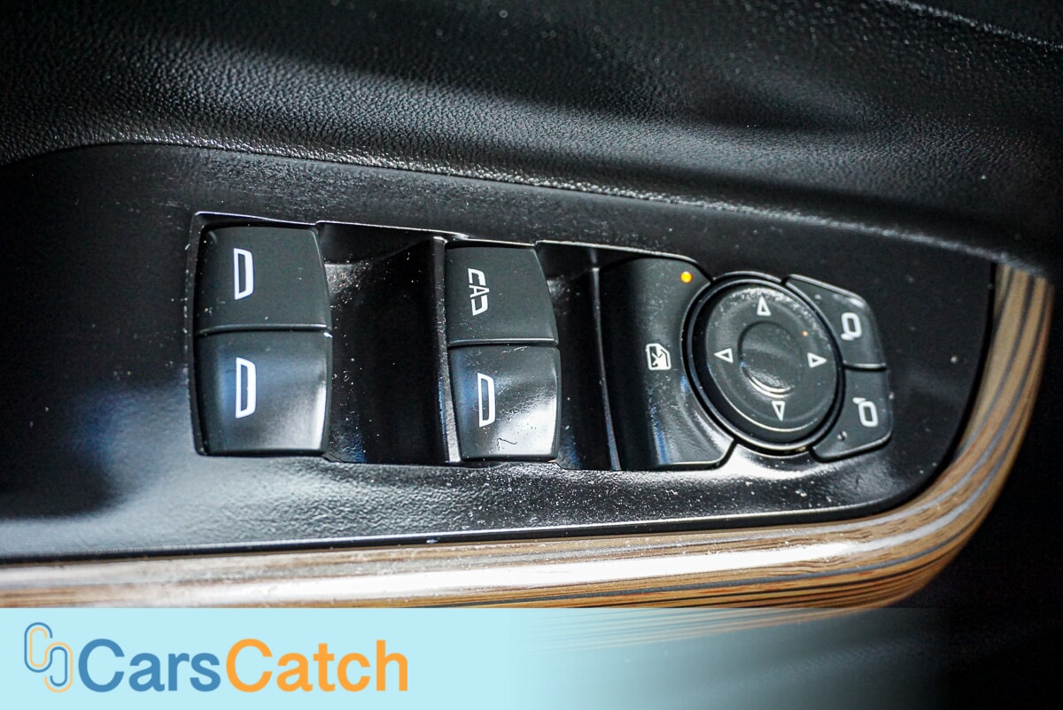 CARSCATCH - Used vehicle - SUV GMC ACADIA 2020