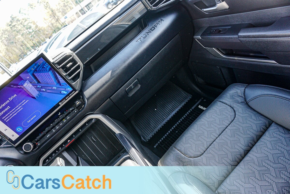 CARSCATCH - Used vehicle - TRUCK TOYOTA TUNDRA 4WD 2022