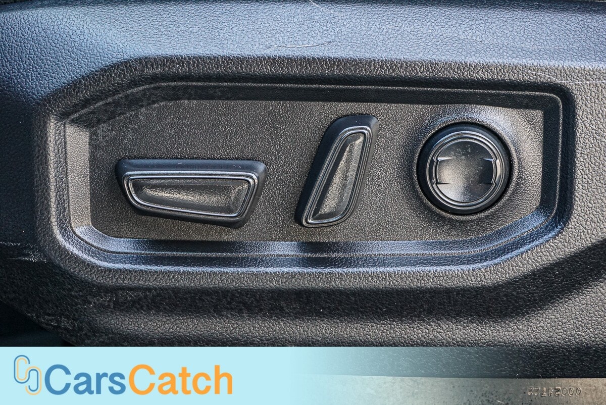 CARSCATCH - Used vehicle - TRUCK TOYOTA TUNDRA 4WD 2022