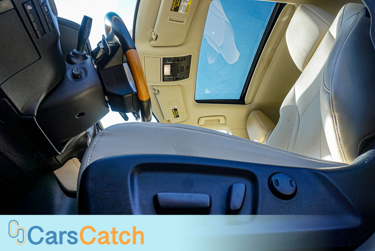 CARSCATCH - Used vehicle - SUV LEXUS RX 2021