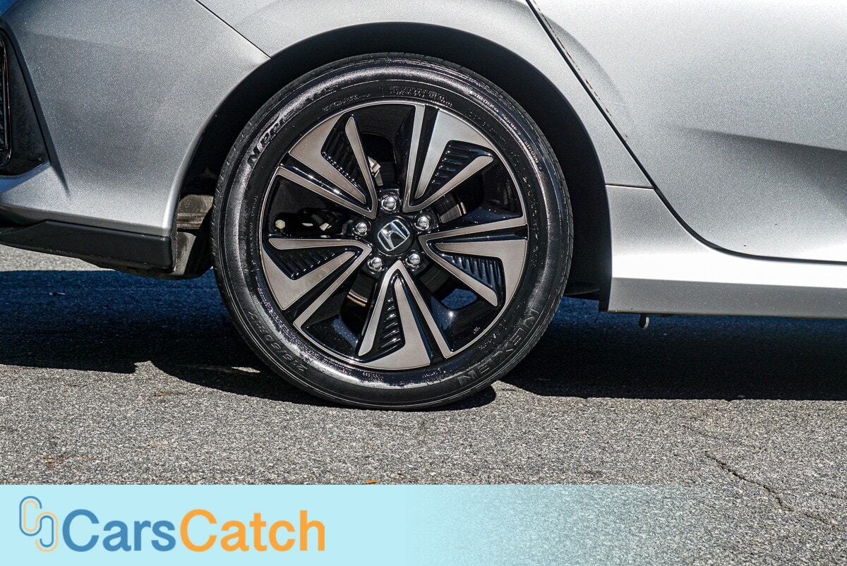 CARSCATCH - Used vehicle - SEDAN HONDA CIVIC HATCHBACK 2019
