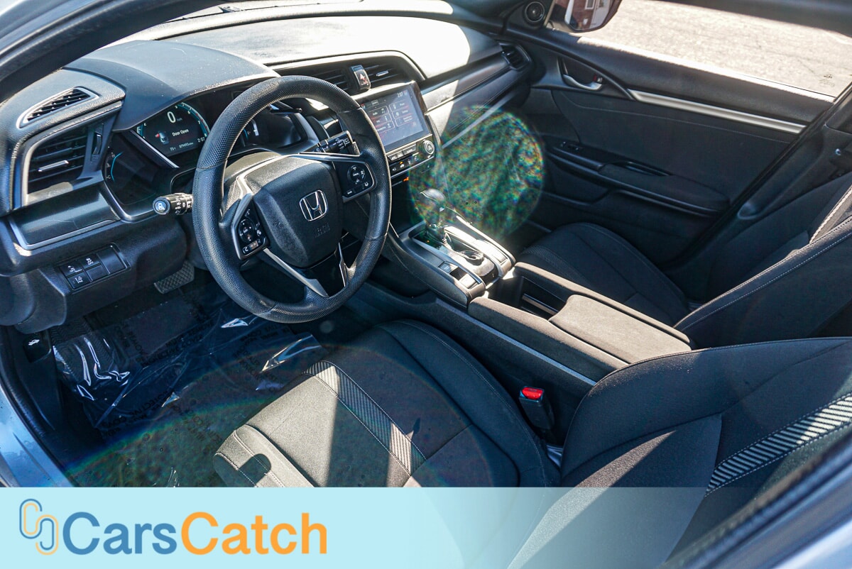 CARSCATCH - Used vehicle - SEDAN HONDA CIVIC HATCHBACK 2019