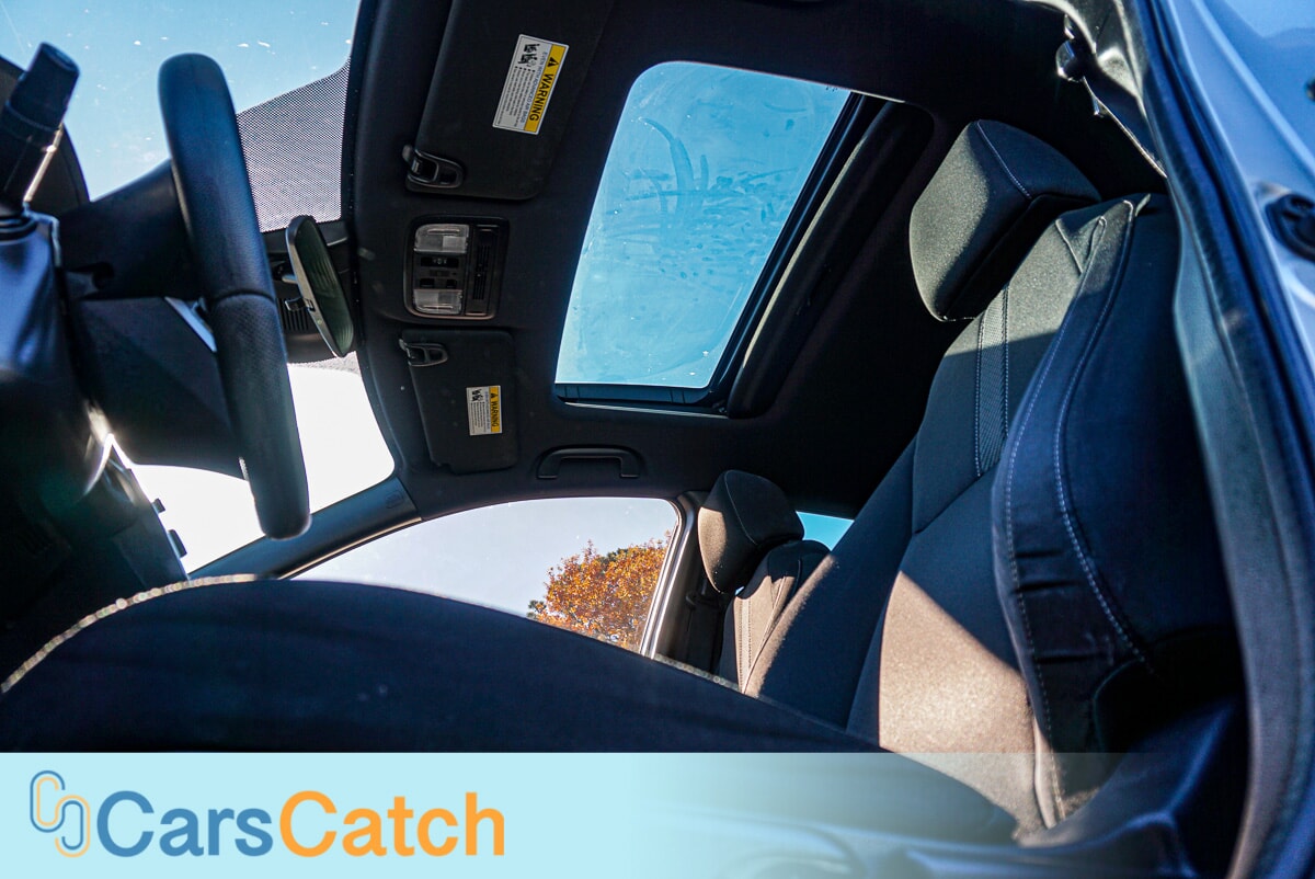 CARSCATCH - Used vehicle - SEDAN HONDA CIVIC HATCHBACK 2019