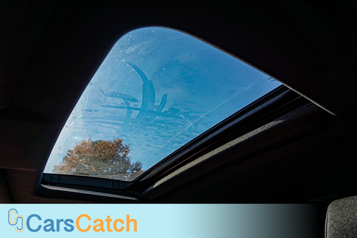 CARSCATCH - Used vehicle - SEDAN HONDA CIVIC HATCHBACK 2019