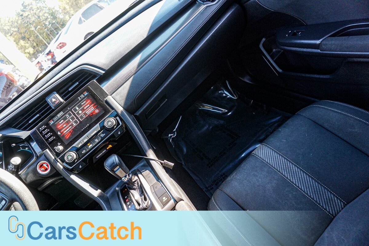 CARSCATCH - Used vehicle - SEDAN HONDA CIVIC HATCHBACK 2019