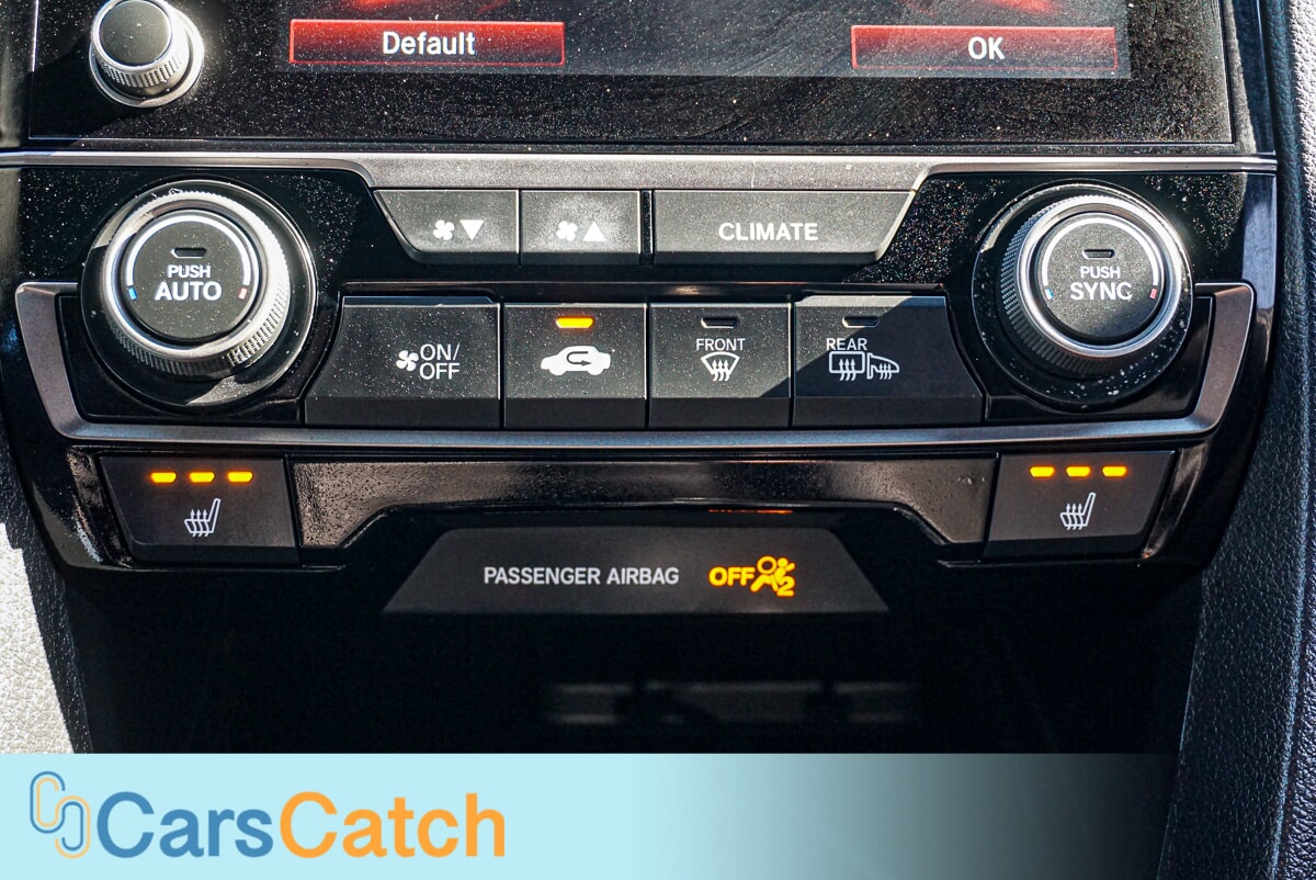 CARSCATCH - Used vehicle - SEDAN HONDA CIVIC HATCHBACK 2019