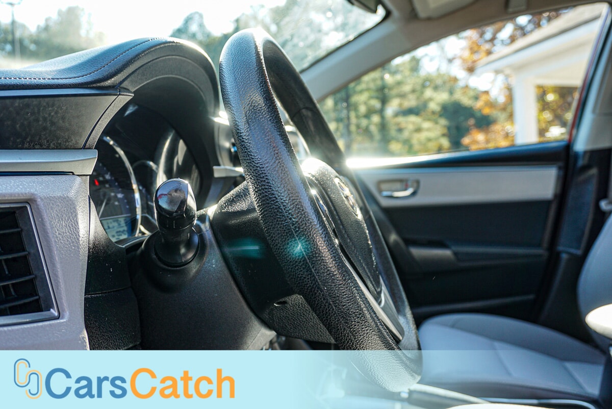 CARSCATCH - Used vehicle - SEDAN TOYOTA COROLLA 2016