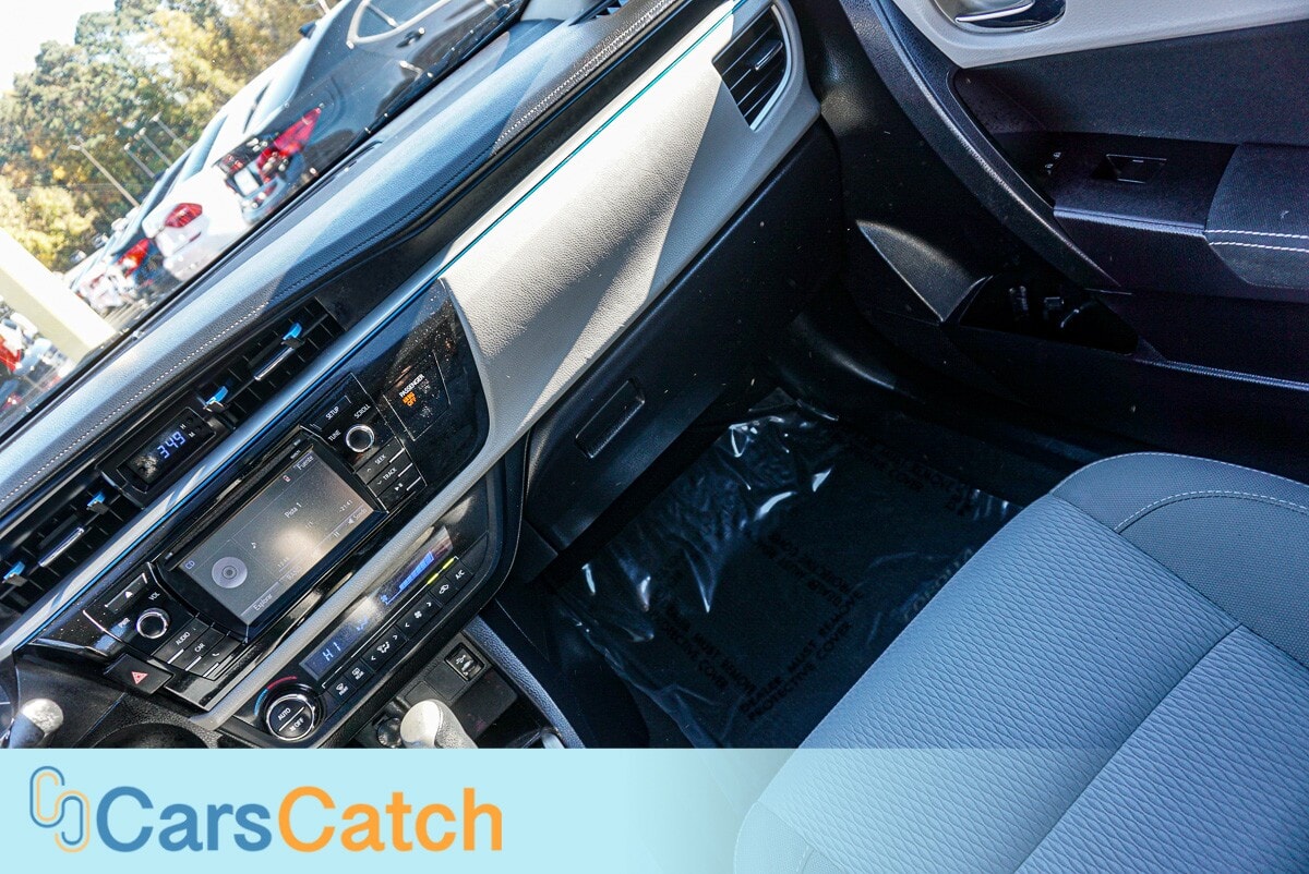 CARSCATCH - Used vehicle - SEDAN TOYOTA COROLLA 2016