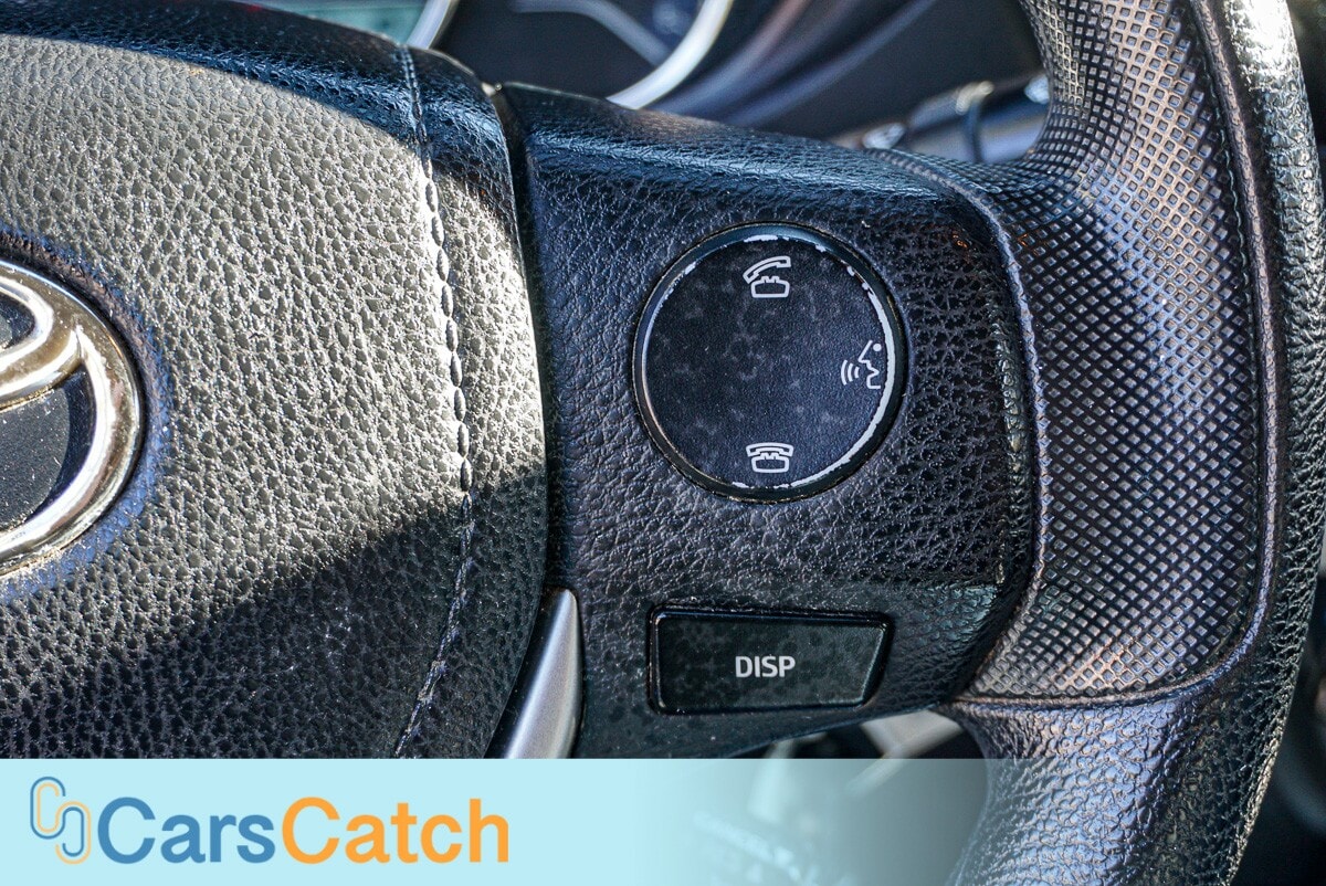 CARSCATCH - Used vehicle - SEDAN TOYOTA COROLLA 2016