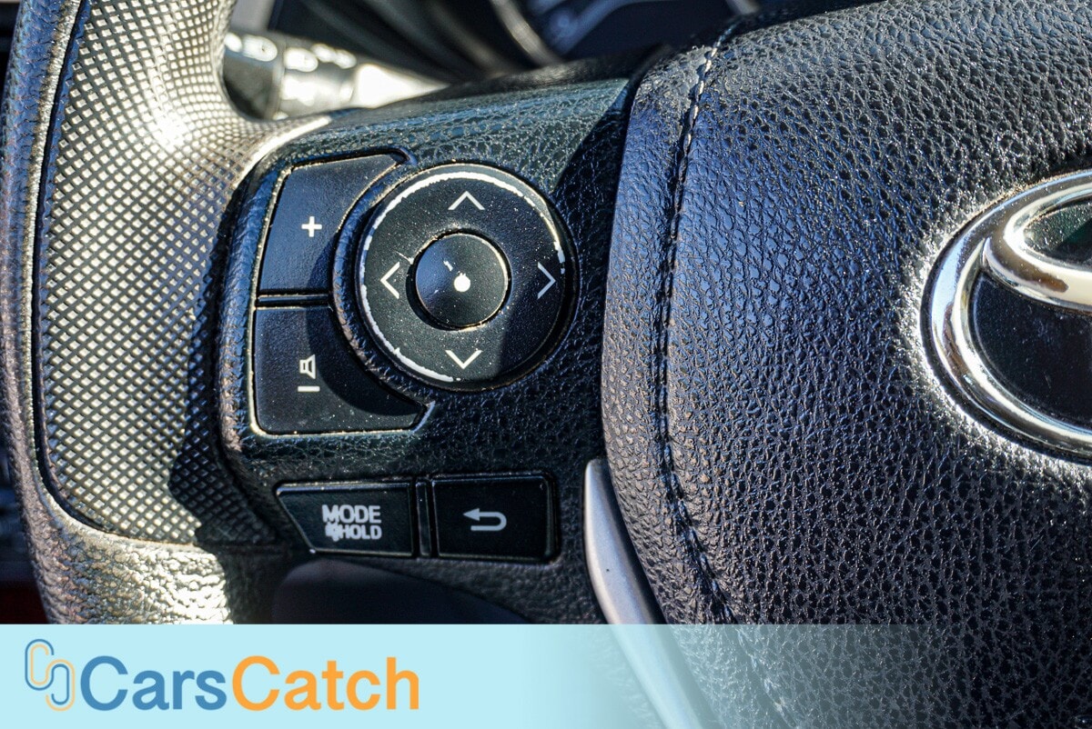 CARSCATCH - Used vehicle - SEDAN TOYOTA COROLLA 2016