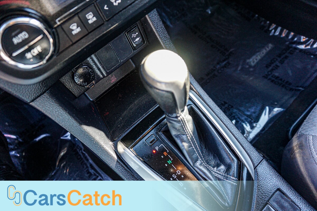 CARSCATCH - Used vehicle - SEDAN TOYOTA COROLLA 2016