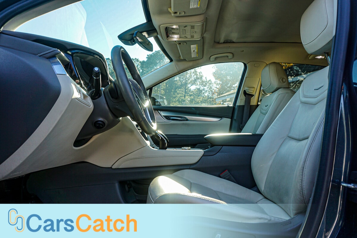 CARSCATCH - Used vehicle - SUV CADILLAC XT5 2020