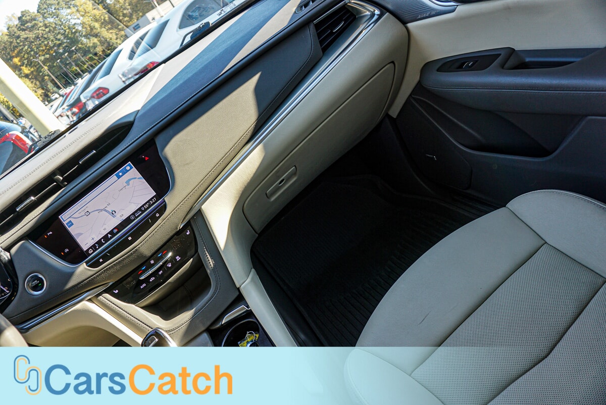 CARSCATCH - Used vehicle - SUV CADILLAC XT5 2020
