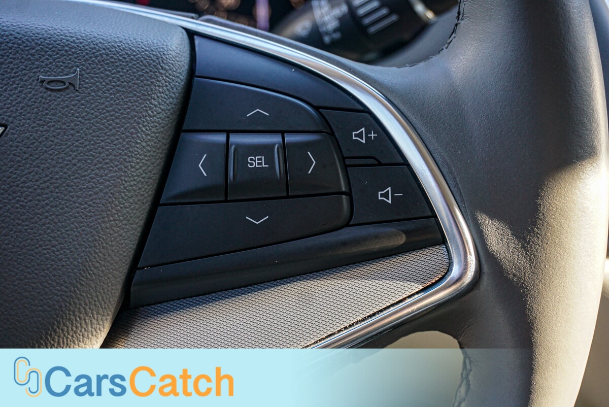 CARSCATCH - Used vehicle - SUV CADILLAC XT5 2020