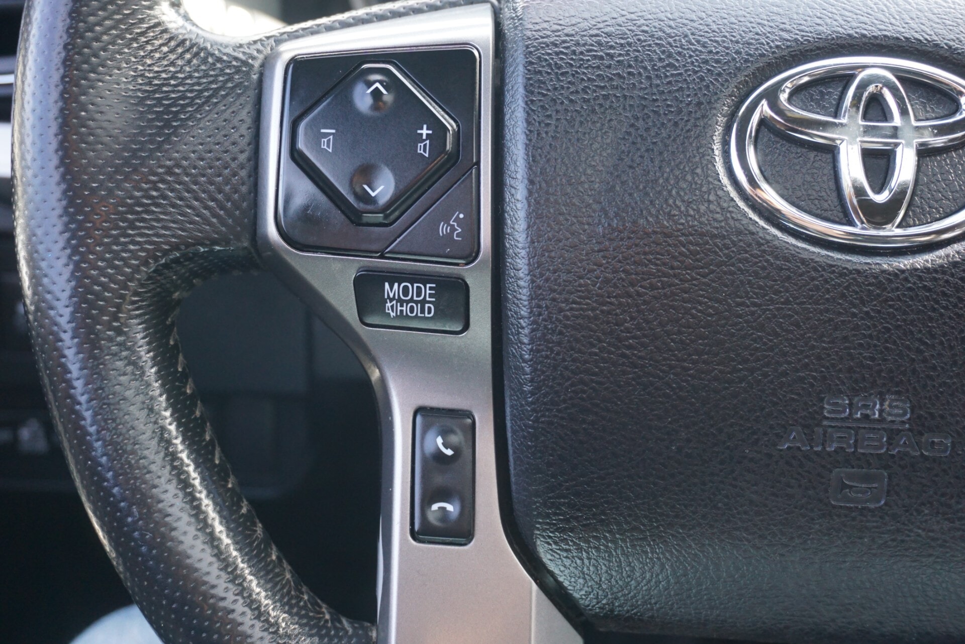 CARSCATCH - Used vehicle - TRUCK TOYOTA TACOMA 4WD 2021