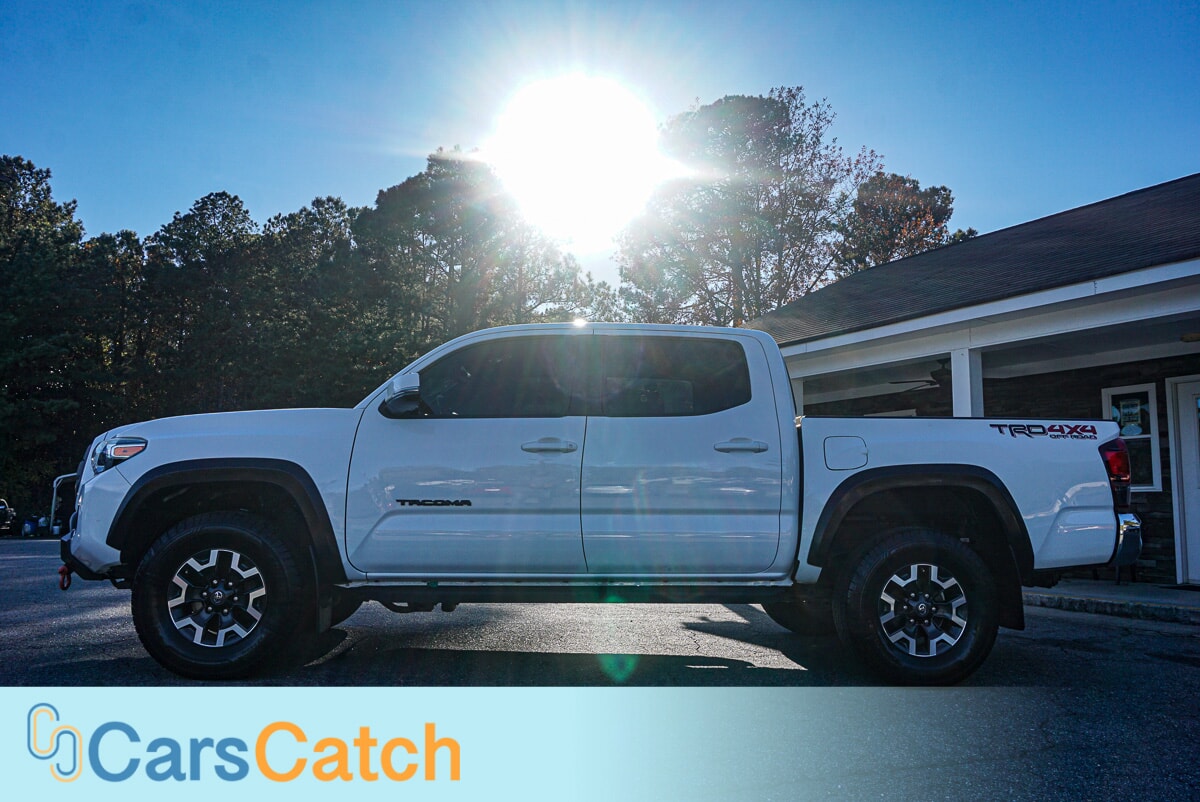 CARSCATCH - Used vehicle - TRUCK TOYOTA TACOMA 2018