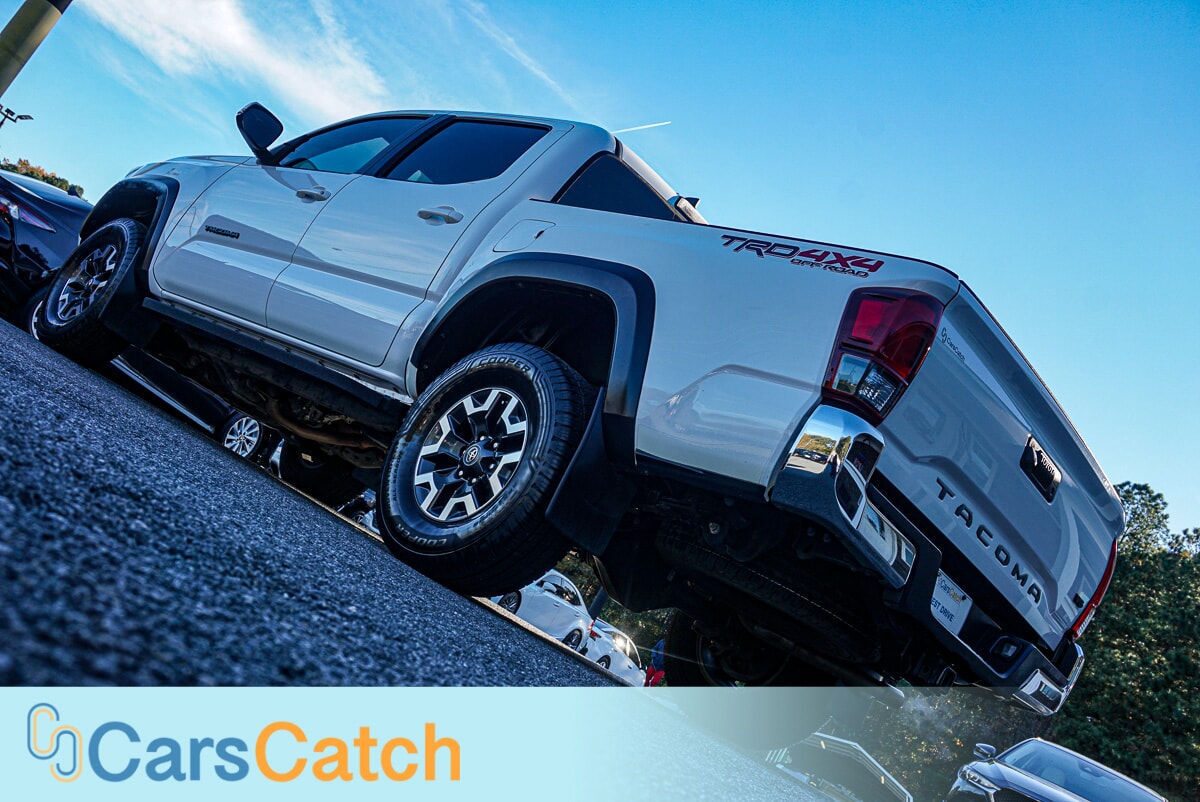 CARSCATCH - Used vehicle - TRUCK TOYOTA TACOMA 2018