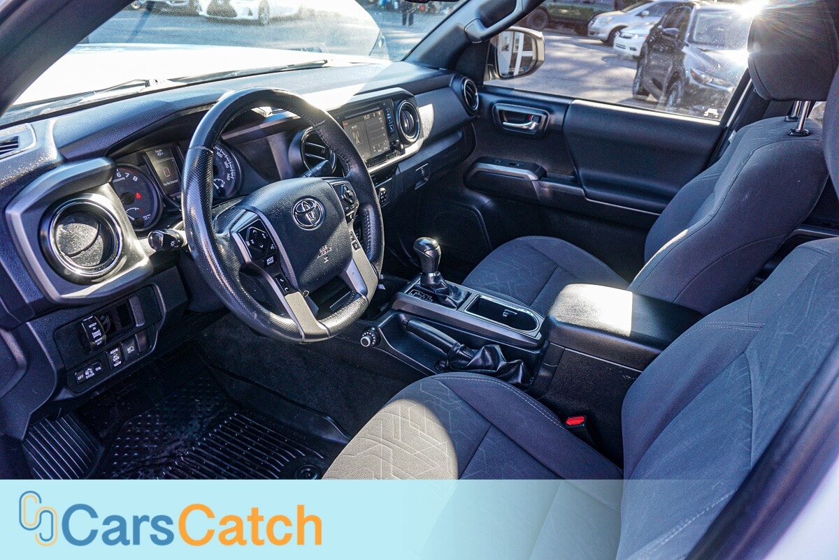 CARSCATCH - Used vehicle - TRUCK TOYOTA TACOMA 2018