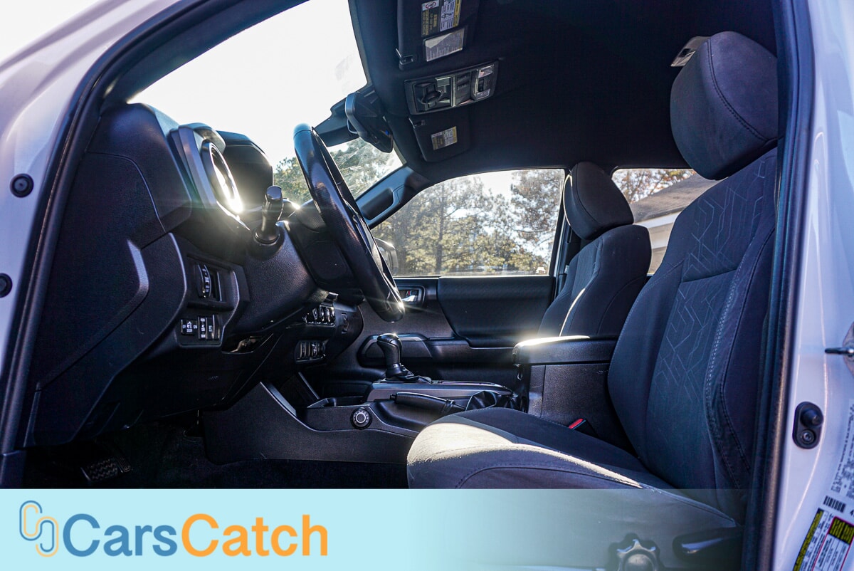 CARSCATCH - Used vehicle - TRUCK TOYOTA TACOMA 2018