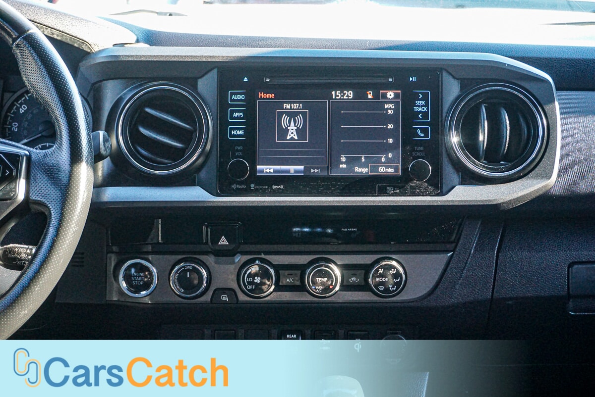 CARSCATCH - Used vehicle - TRUCK TOYOTA TACOMA 2018